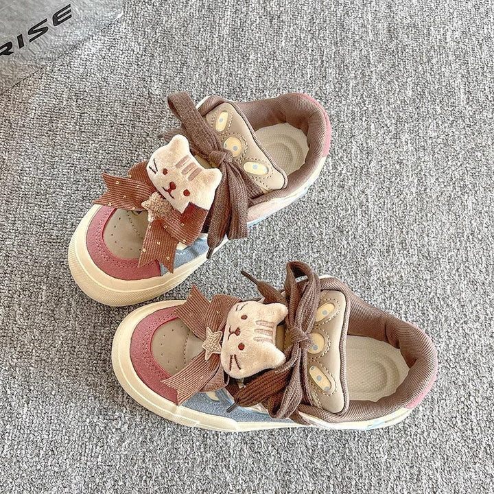 Damen Verspielte Freizeit Sneakers mit kuscheligen Tierdetails Drune
