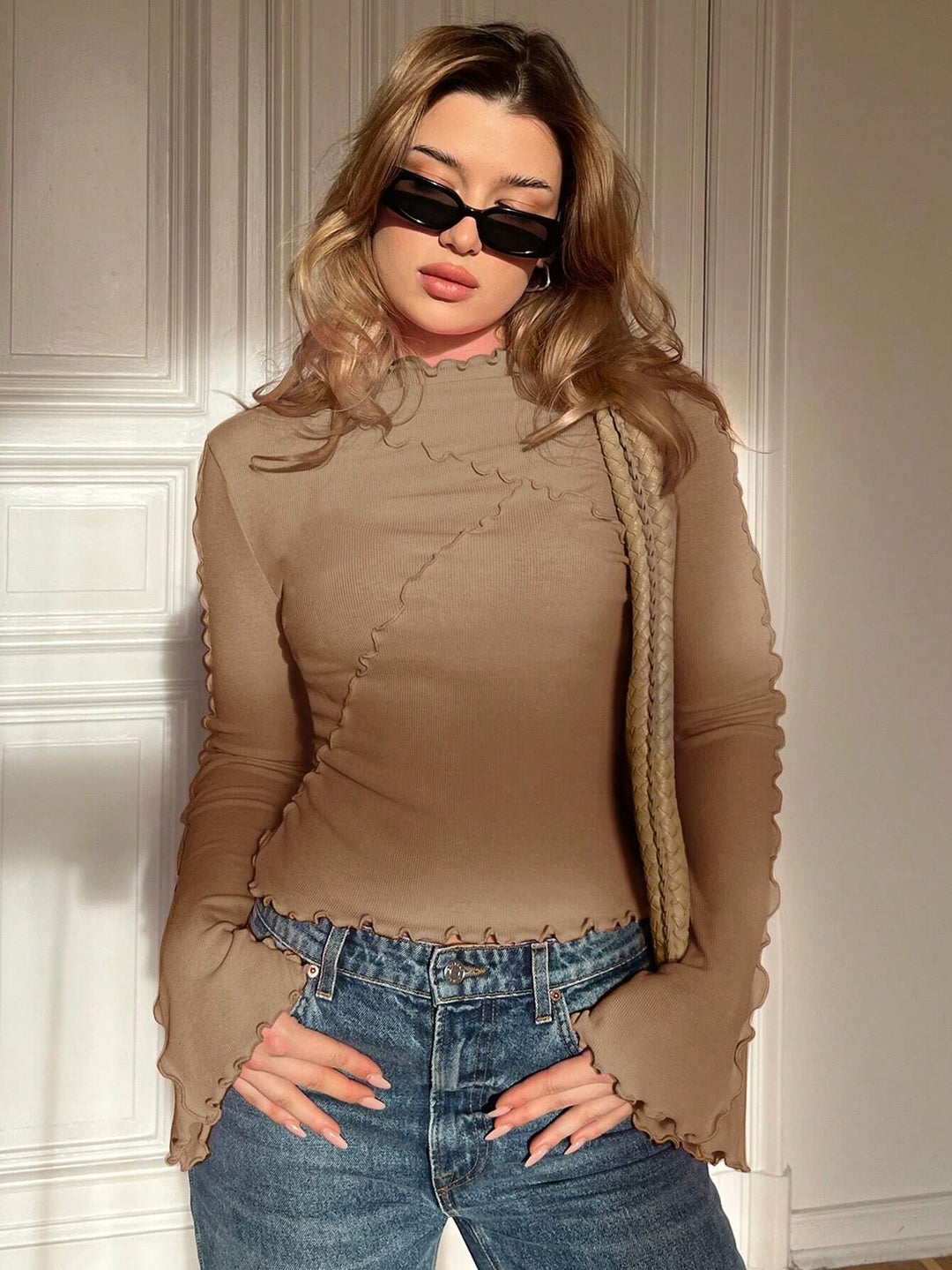 Damen Geripptes Langarmshirt mit Rüschen-Saum und Stehkragen Drune