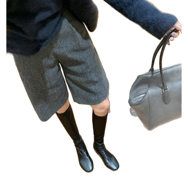 Damen Lederstiefel kniehoch mit schlanker Silhouette und flachem Absatz Drune