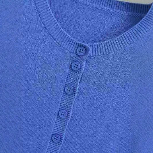 Damen Fein gestrickte Rundhals-Strickjacke mit Knopfleiste und Rippbündchen Drune