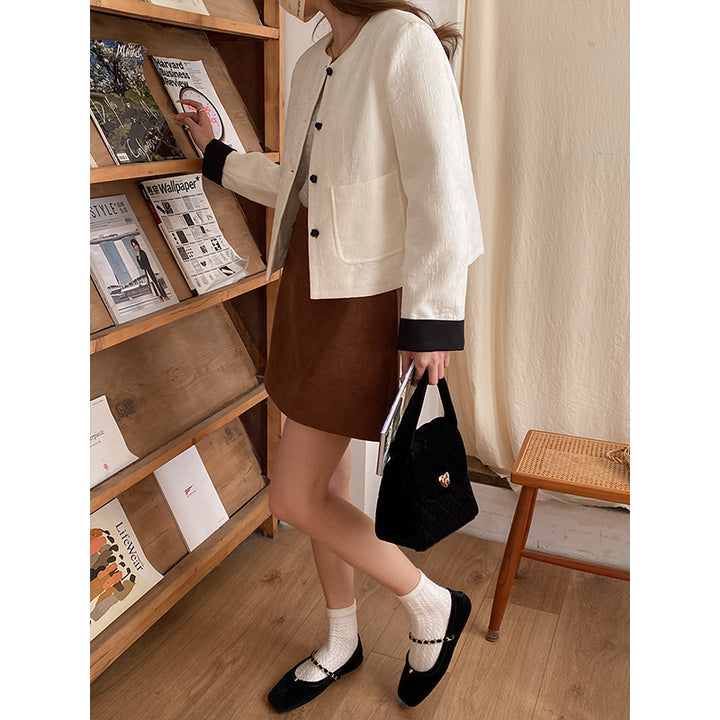 Damen eleganter kürzerer Blazer mit dekorativen Knopfdetails Drune