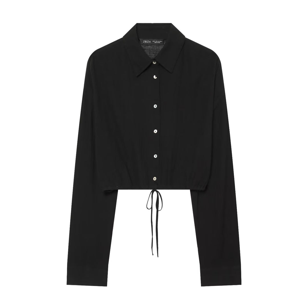 Damen Kurz geschnittene Bluse mit Spitzkragen, Knopfleiste und Kordelzug Drune