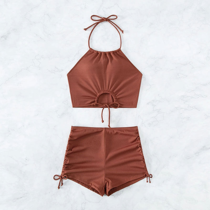 Damen Bikiniset mit gerafftem Crop-Top und freizügigen Shorts Drune