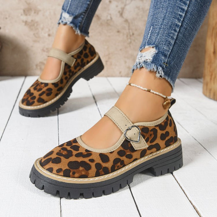 Damen Riemchen‑Slipper im Mary‑Jane‑Stil mit grober Profilsohle und Herzschließe Drune