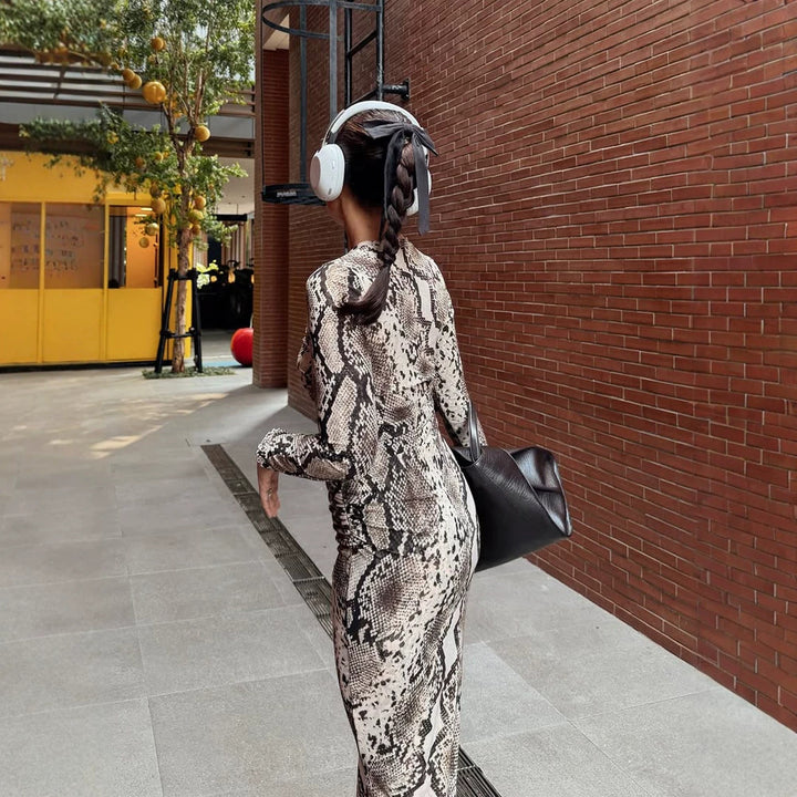 Damen Figurbetontes Maxikleid aus Stretch-Jersey mit Schlangenprint und Rundhalsausschnitt Drune