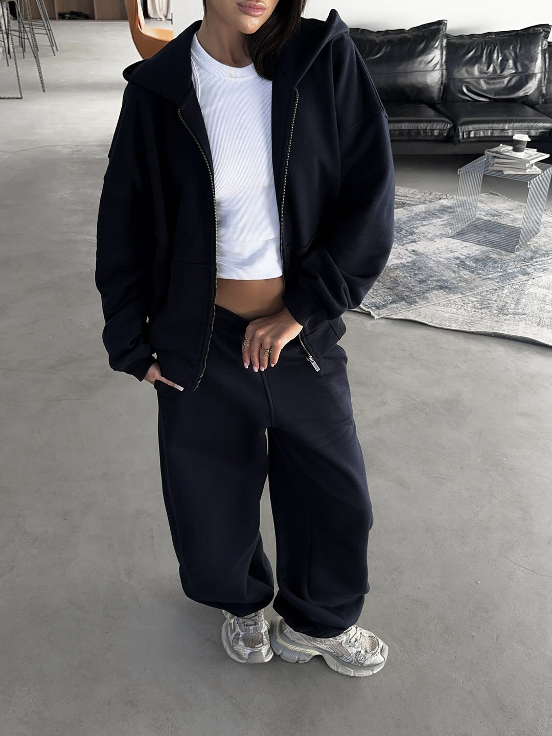 Damen lässiges Zip-Lounge-Set mit übergroßer Kapuzenjacke und taillierter Relax-Jogginghose Drune