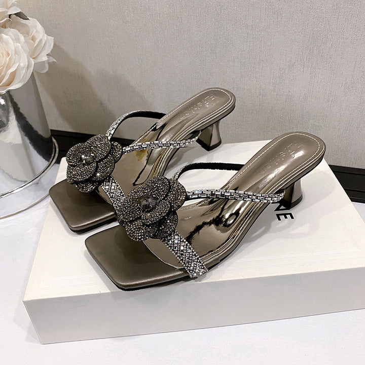 Damen Elegante Strass‑Sandale mit quadratischer Spitze, niedriger Blockabsatz und Blumenapplikation Drune