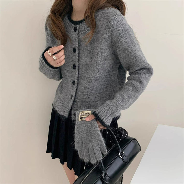 Damen kuschelige Strickjacke mit Herzknöpfen und raffinierter Ärmelgestaltung Drune