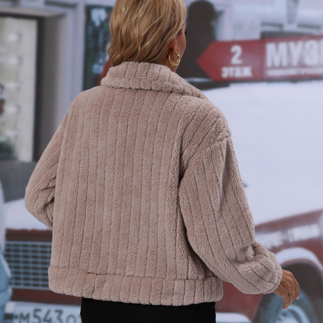 Damen Kuschelige Kurzjacke mit aufgesetzten Taschen Drune