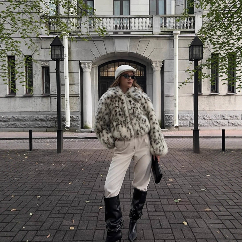 Damen Kurzjacke Bomber aus Kunstfell mit Dalmatiner‑Muster und Stehkragen Drune