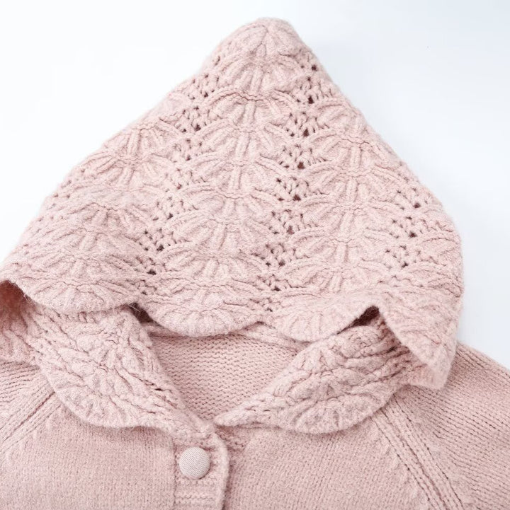 Damen Feinstrick-Cardigan mit Kapuze, Knopfleiste und gehäkelter Borte Drune