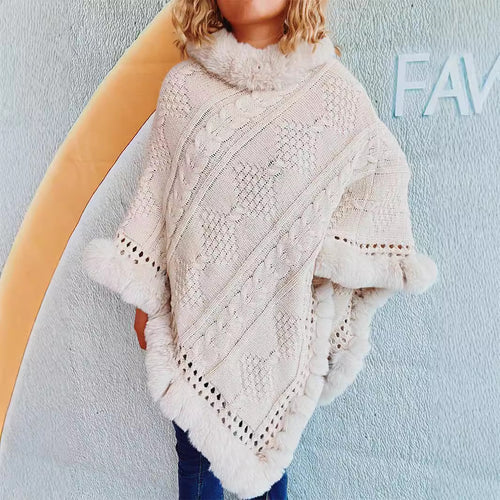 Damen Strickponcho mit weichem Fellkragen und dekorativen Zopfmustern Drune