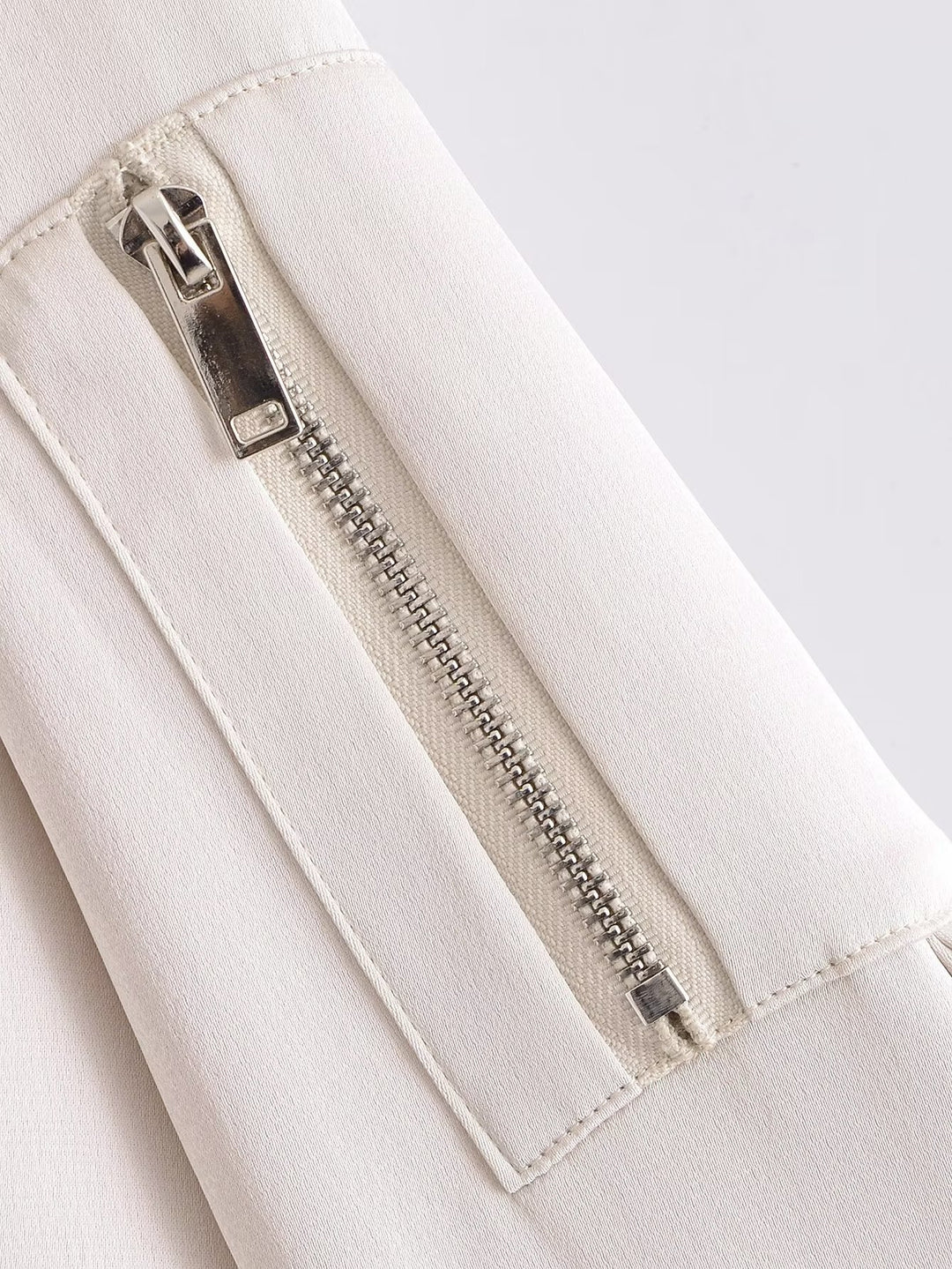 Damen Kurze Bomberjacke im Boxy‑Cropped‑Schnitt mit Reißverschluss und Ärmeltasche Drune