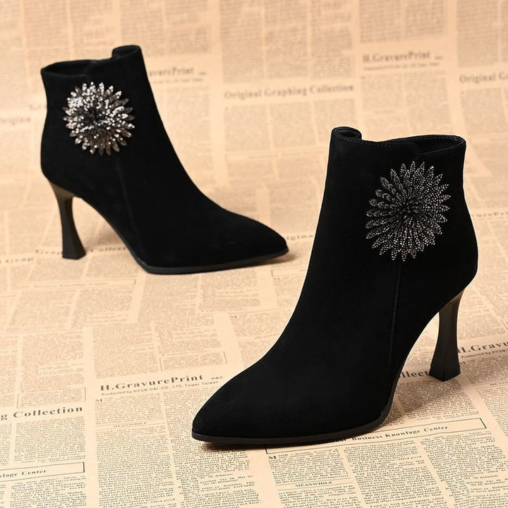 Damen Elegante Veloursleder Stiefeletten mit Glitzer-Pin Drune