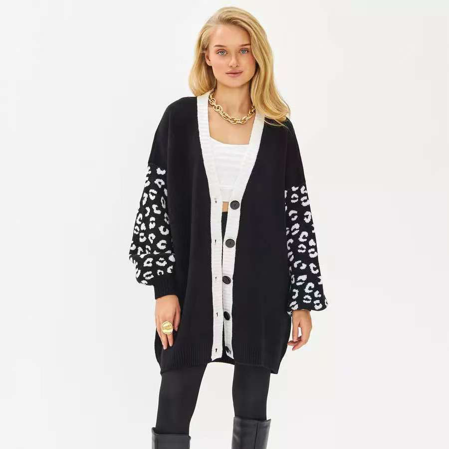 Damen Grobstrickjacke mit Kontrastärmeln und Knopfdetail Drune