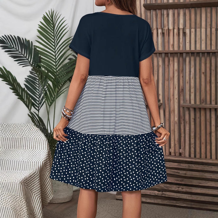 Damen Freizeitkleid mit modernem Streifen- und Punkte-Mix Drune