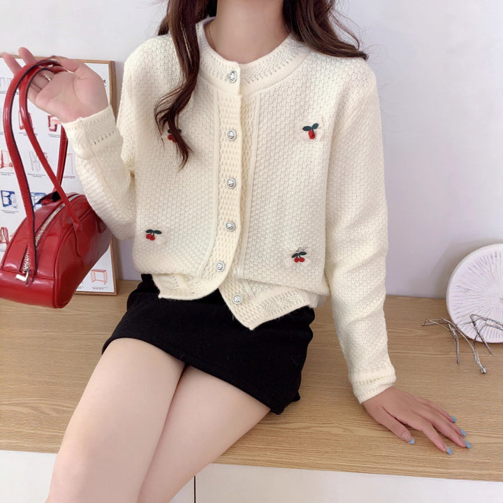 Damen Strickjacke mit dekorativen Stickereien Drune