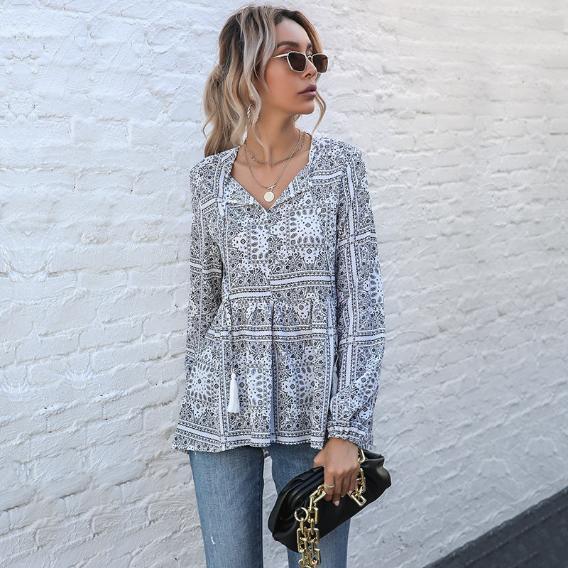 Damen V-Ausschnitt-Tunika mit Paisley-Bandana-Print, QuastenbindDruneand und Stufenrock Drune