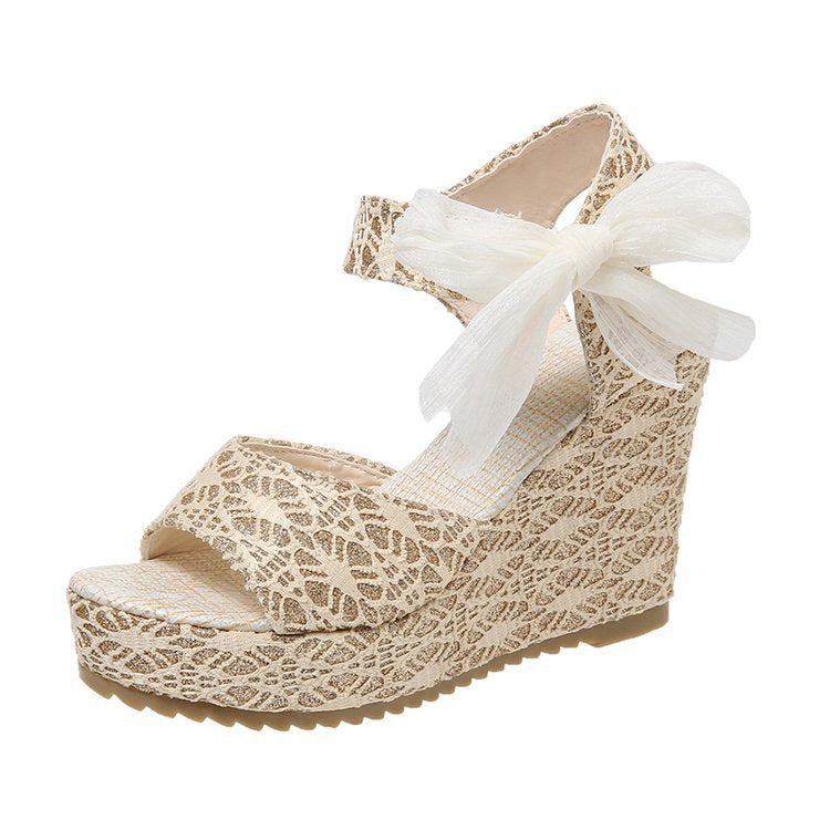 Damen nan romantische Keilabsatz-Sandalette mit Spitzenoptik und Organza-Schleife Drune