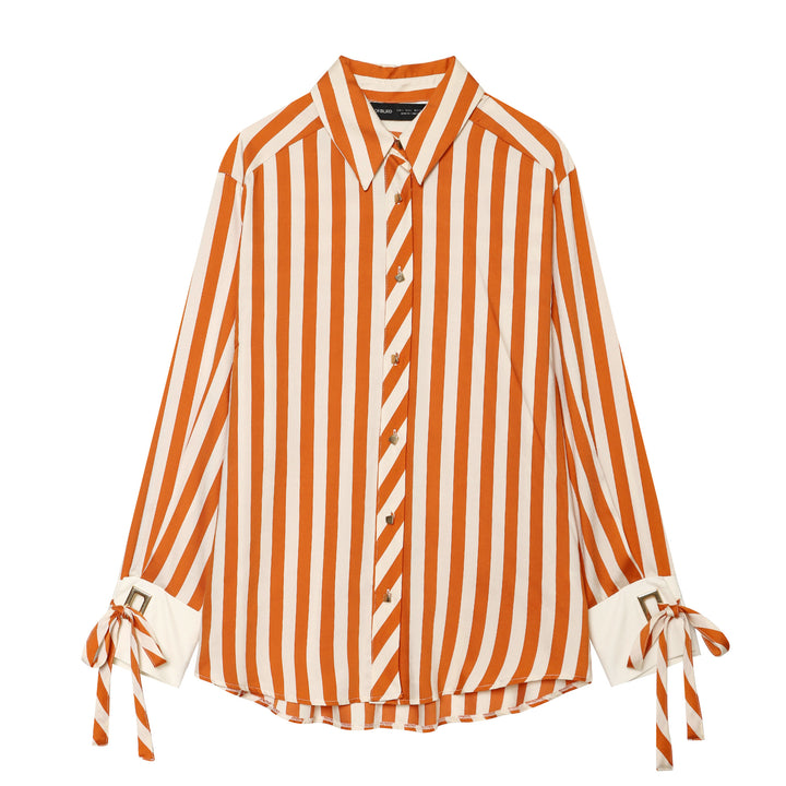 Damen nan oversized Hemdbluse mit Kentkragen, durchgehender Knopfleiste, markanten Manschetten mit Schnürdetail und feinem Streifenmuster Drune