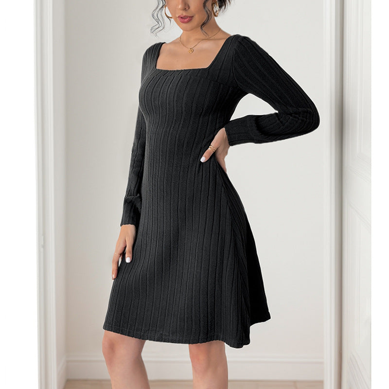 Damen Midikleid aus Feinstrick mit geripptem Strukturmuster, taillierter Silhouette und quadratischem Ausschnitt Drune