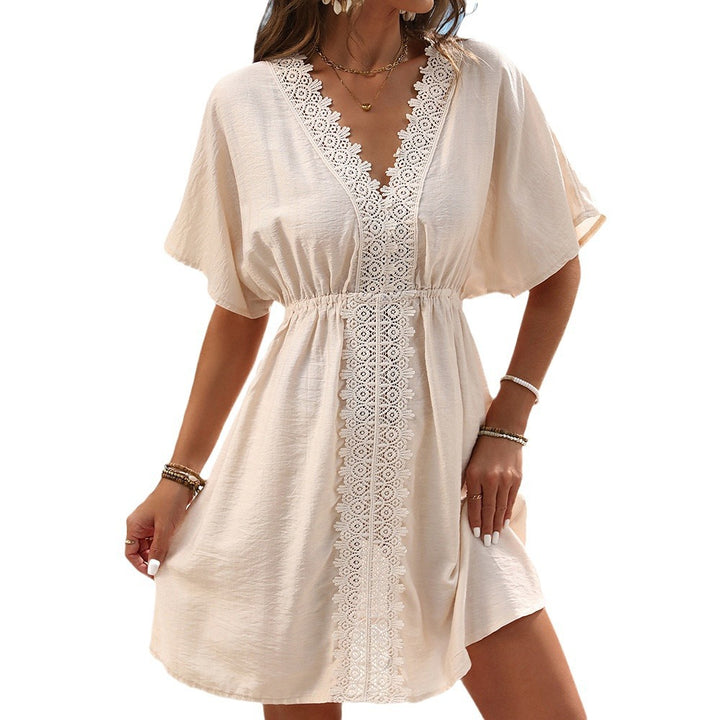 Damen Strandkleid mit elegantem V-Ausschnitt und zarten Spitzenverzierungen Drune