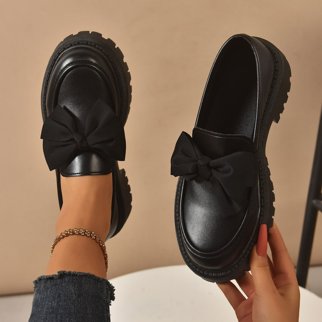 Damen Lack-Loafer mit markanter Profilsohle und Zierschleife Drune