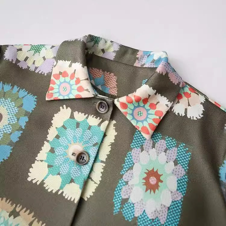 Damen Bunte Blumenjacke mit praktischen Taschen und Knopfdetails Drune