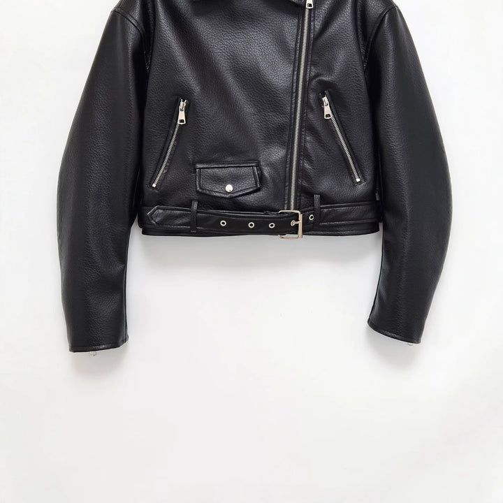 Damen Bikerjacke aus veganem Lederimitat mit asymmetrischem Reißverschluss und Taillengürtel Drune