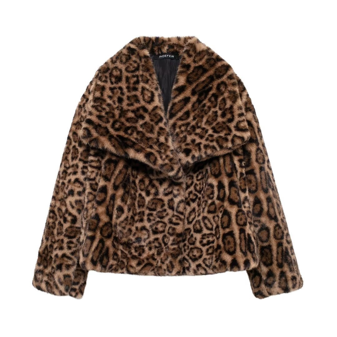 Damen nan kurze Kunstfelljacke mit Wildmuster, V-Ausschnitt und taillierter Silhouette Drune