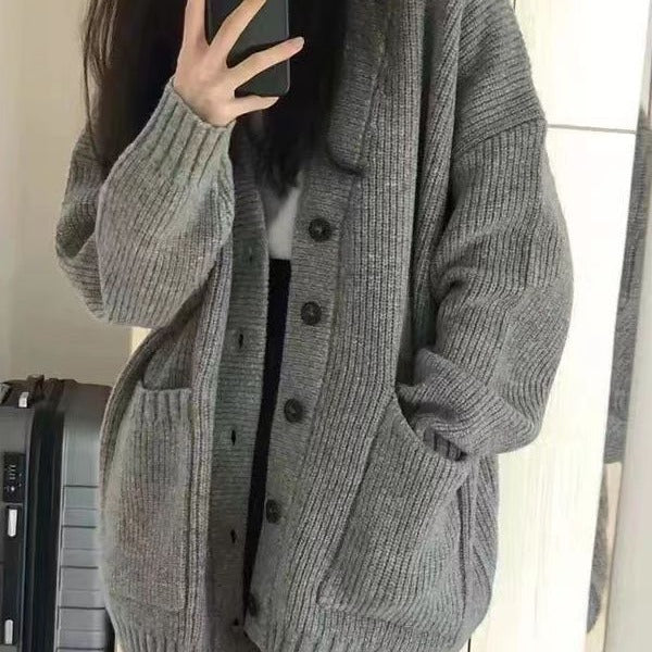 Damen Grobstrickjacke mit großen Taschen und Knopfdetails Drune