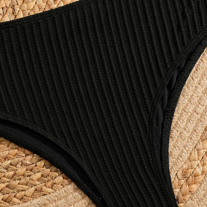 Damen Bikini-Set mit moderner Rippstruktur und eleganten Goldakzenten Drune