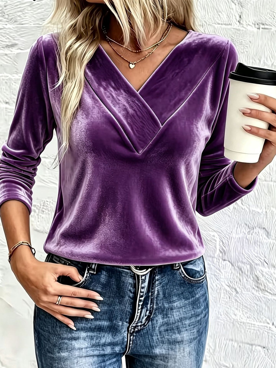Damen Velours-Longsleeve mit überlappendem V-Ausschnitt und femininer Drapierung Drune