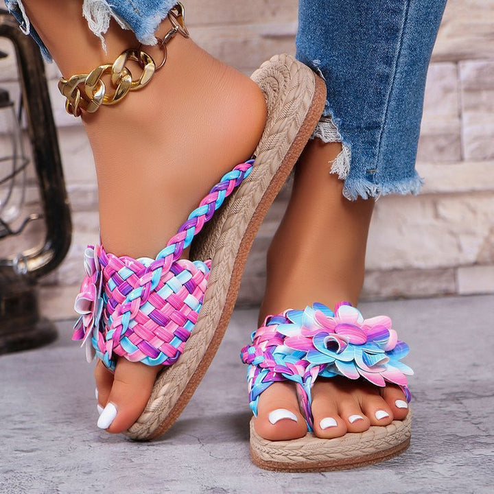 Damen Geflochtene Zehentrenner‑Sandalen mit XXL‑Blütenapplikation und gepolstertem Komfortfußbett Drune