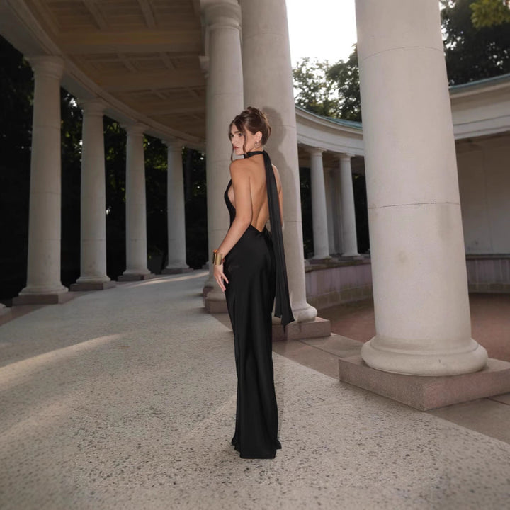 Damen Abendkleid mit Elegantem Rückenausschnitt und Fließendem Stoff Drune