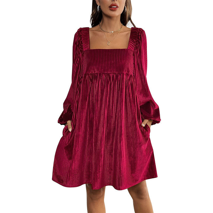 Damen Angesagtes Plisseekleid mit quadratischem Ausschnitt Drune
