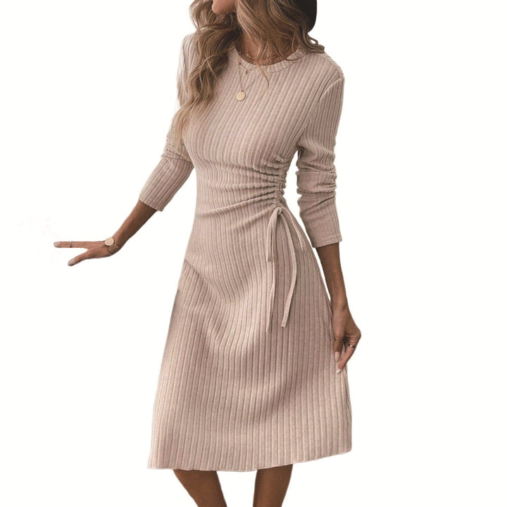 Damen geripptes Midikleid mit seitlicher Tunnelzugraffung taillierter Passform und eingesetztem Rundhals Drune