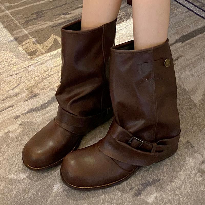 Damen Slouch‑Bikerstiefel mit gerafftem Schaft, Zierschnalle und flachem Profilabsatz Drune