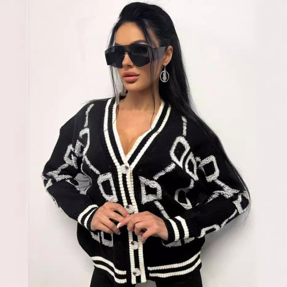 Damen kurz geschnittener Strickcardigan mit geometrischem Muster und Knopfdetails Drune