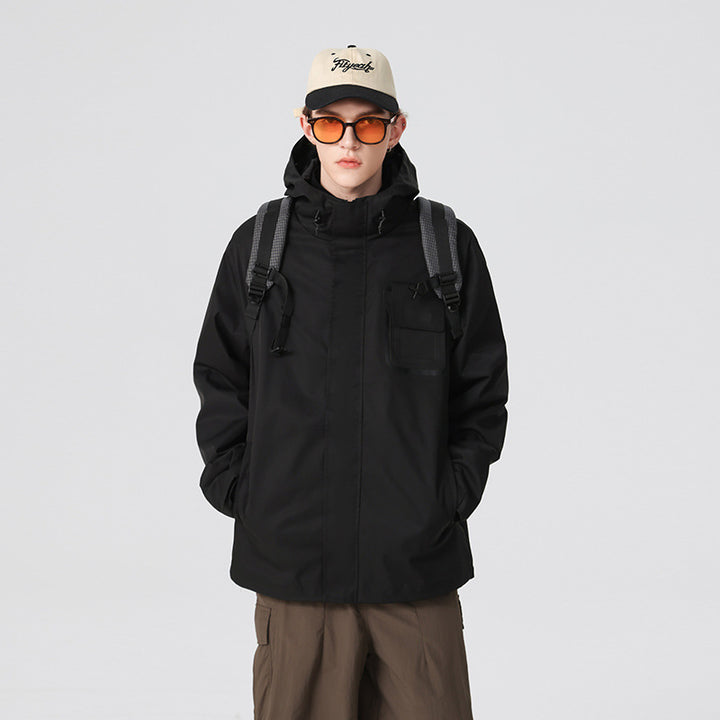 Herren wasserdichte Utility‑Outdoorjacke mit verdeckter Front, Kapuze und funktionaler Brusttasche Drune
