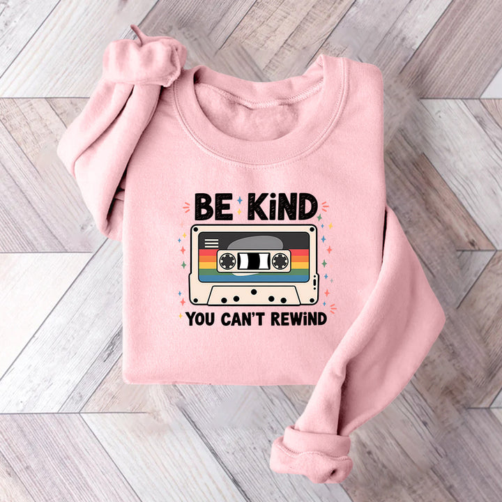 Damen Sweatshirt mit Vintage-Kassettenmotiv und inspirierendem Schriftzug Drune