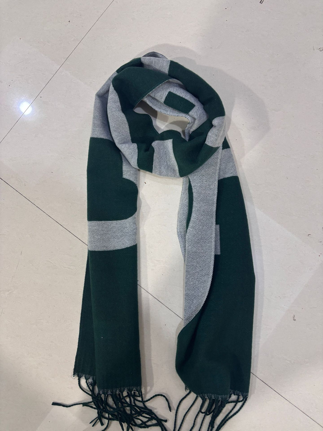 Damen Oversize-Strickschal mit Blockstreifen und Fransen Drune