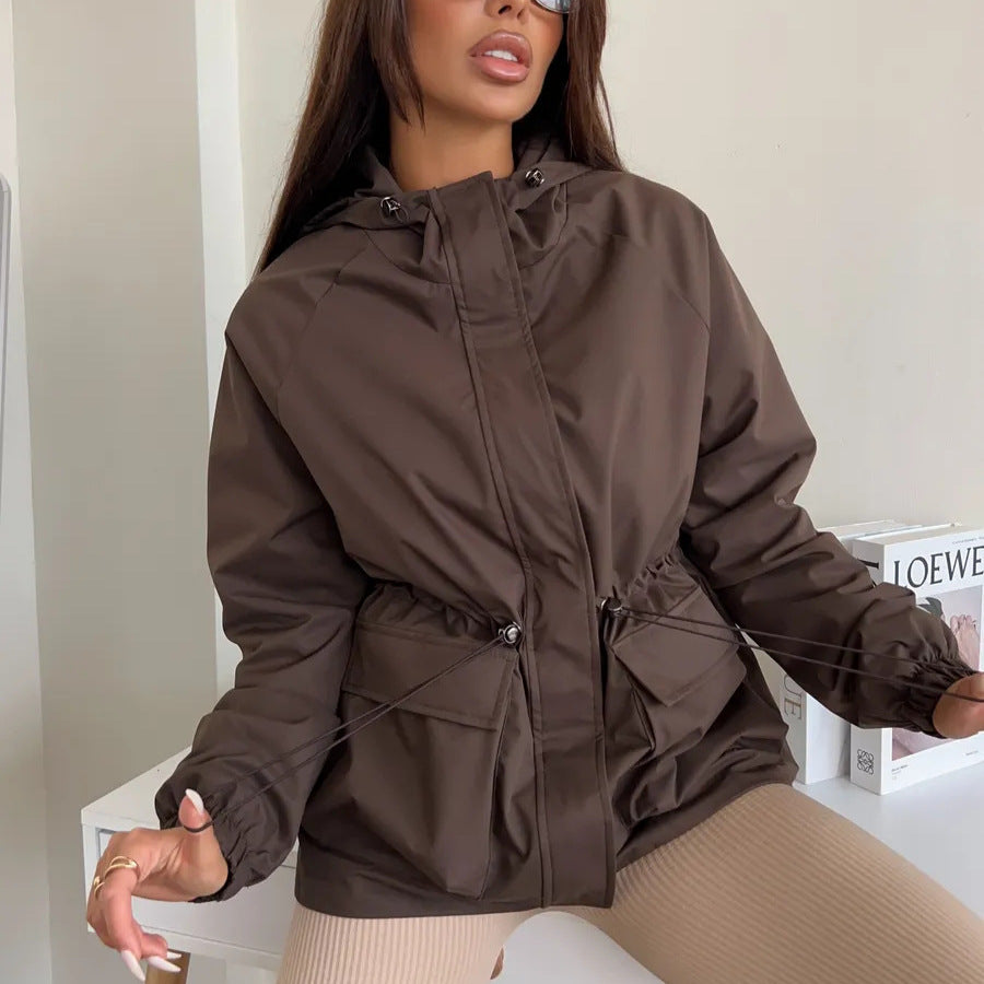 Damen leichte Windjacke mit verstellbarem Taillenzug und praktischen Taschen Drune