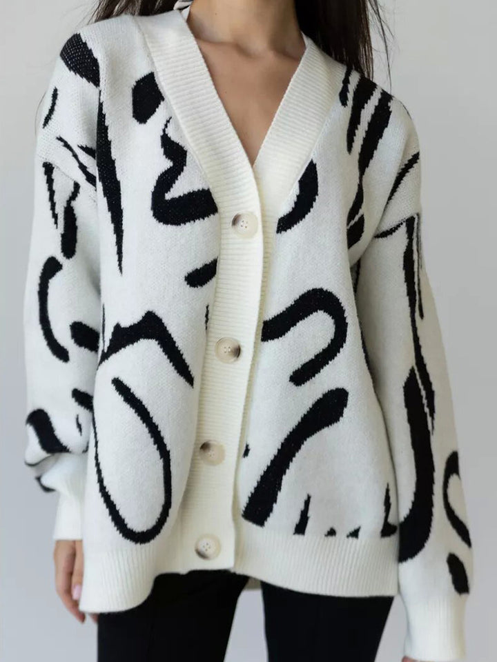 Damen Strickjacke mit modernem Muster und eleganten Knöpfen
