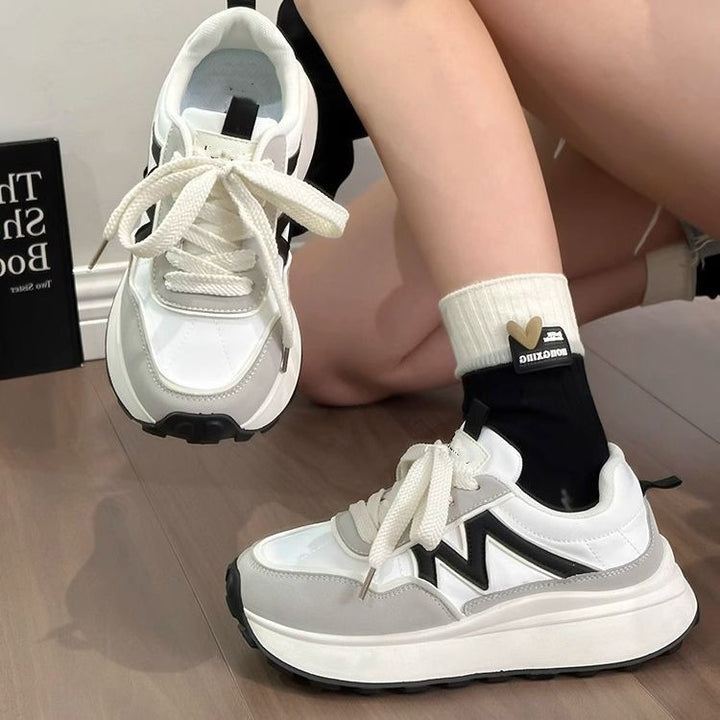 Damen Plateau-Chunky-Sneaker mit skulpturierter EVA-Sohle, Trail‑Profil und gepolstertem Komfortkragen Drune