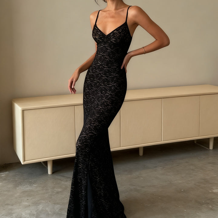Damen Elegantes Spitzenkleid mit figurschmeichelndem Schnitt Drune