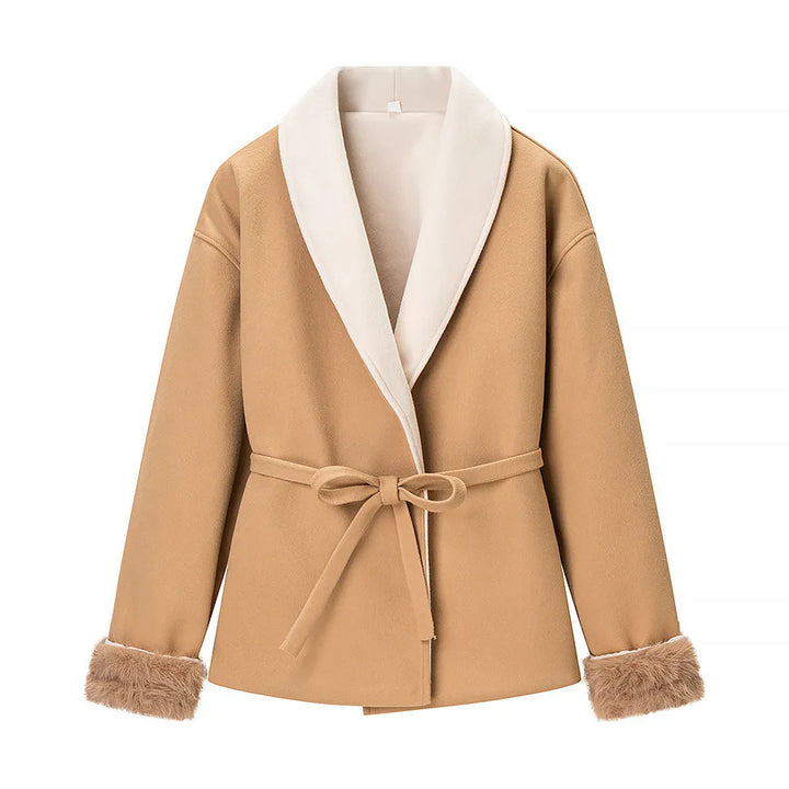 Damen nan taillierte Kurzjacke mit großzügigem Schalkragen, Bindegürtel und Kunstfellmanschetten Drune
