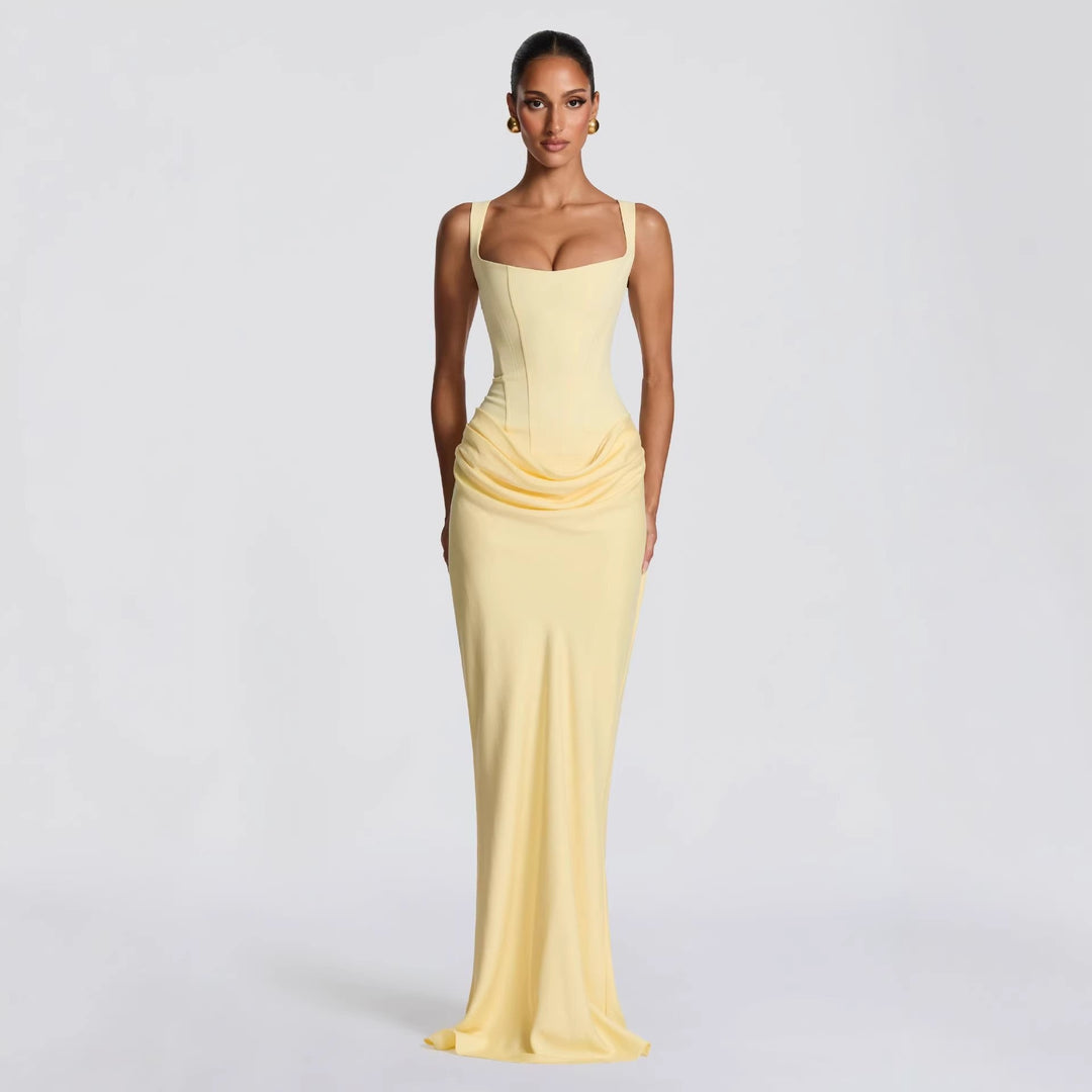 Damen Elegantes Maxikleid mit figurformendem Schnitt und zarten Drapierungen Drune