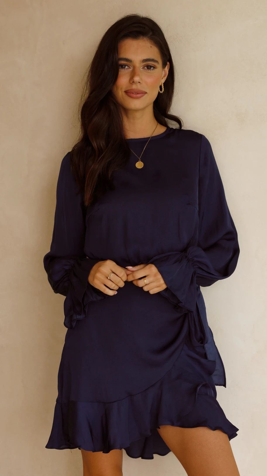 Damen Wickelkleid mit schwingenden Volant-Ärmeln und elegantem Taillenband Drune