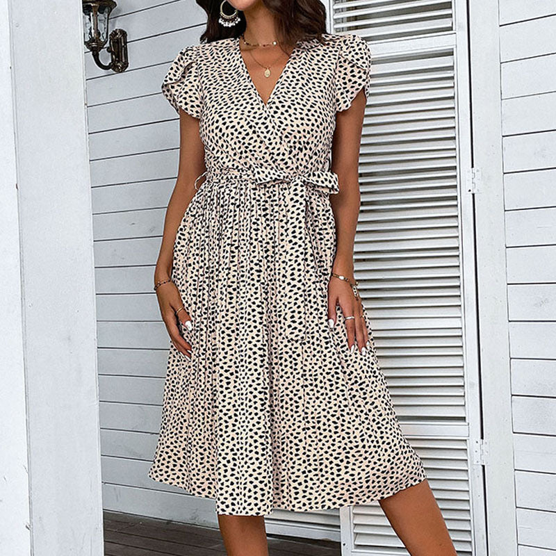 Damen Wickelkleid mit eleganter Figurschmeichelnder Silhouette und verspieltem Punktmuster Drune